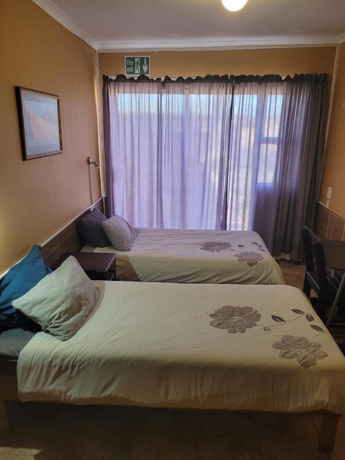 Skippers Backpackers Cc Walvis Bay Kültér fotó