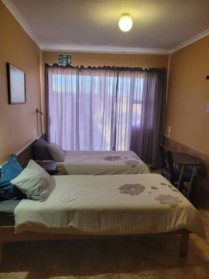 Skippers Backpackers Cc Walvis Bay Kültér fotó